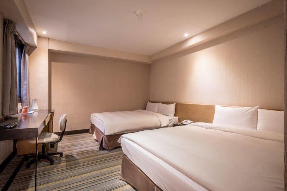 Country Garden Hotel Chiayi Extérieur photo